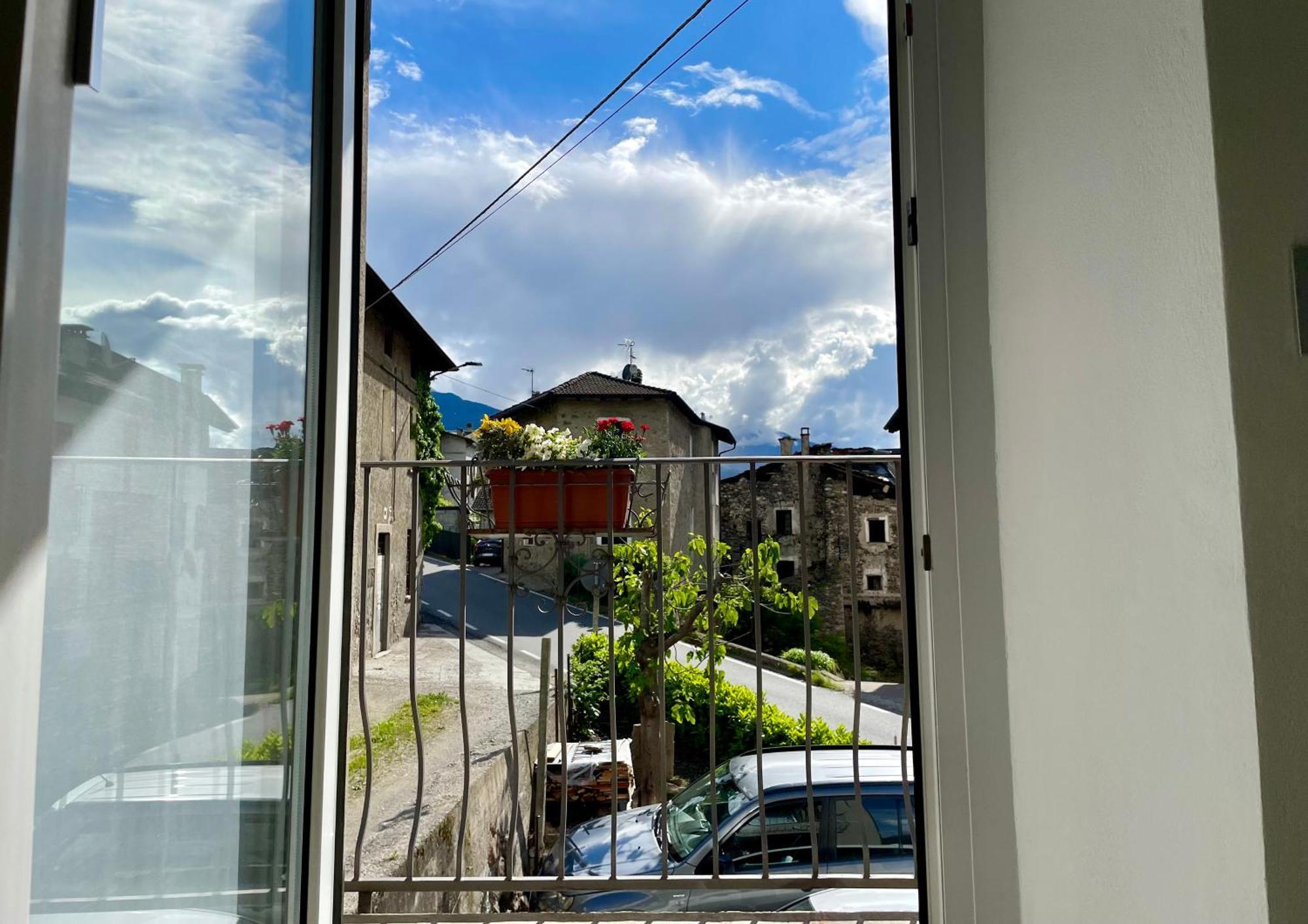 Ca Marasciol A 5 Minuti Dal Trenino Rosso Del Bernina Express Hotel Villa di Tirano Buitenkant foto